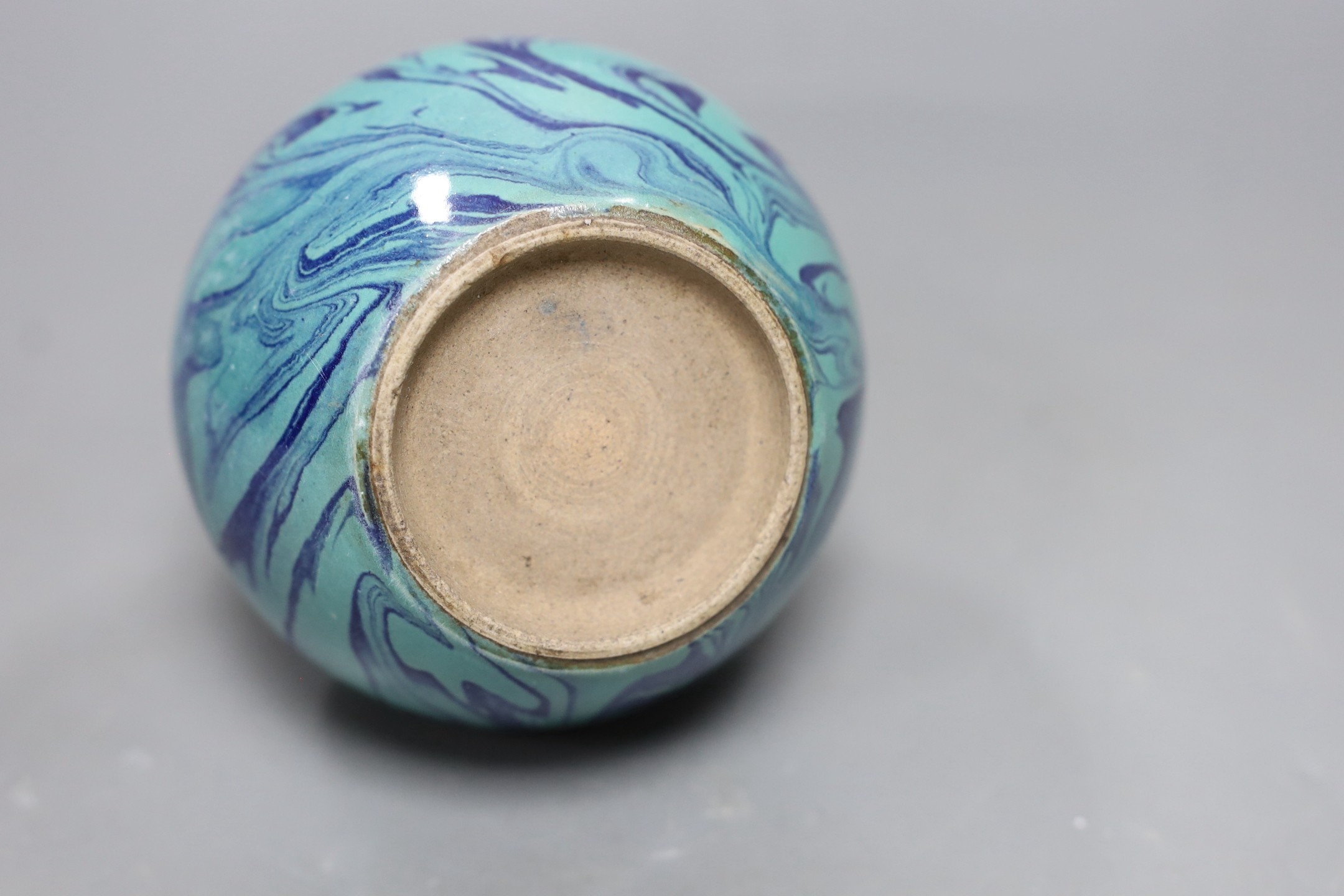A Chinese double-gourd vase, 17cms